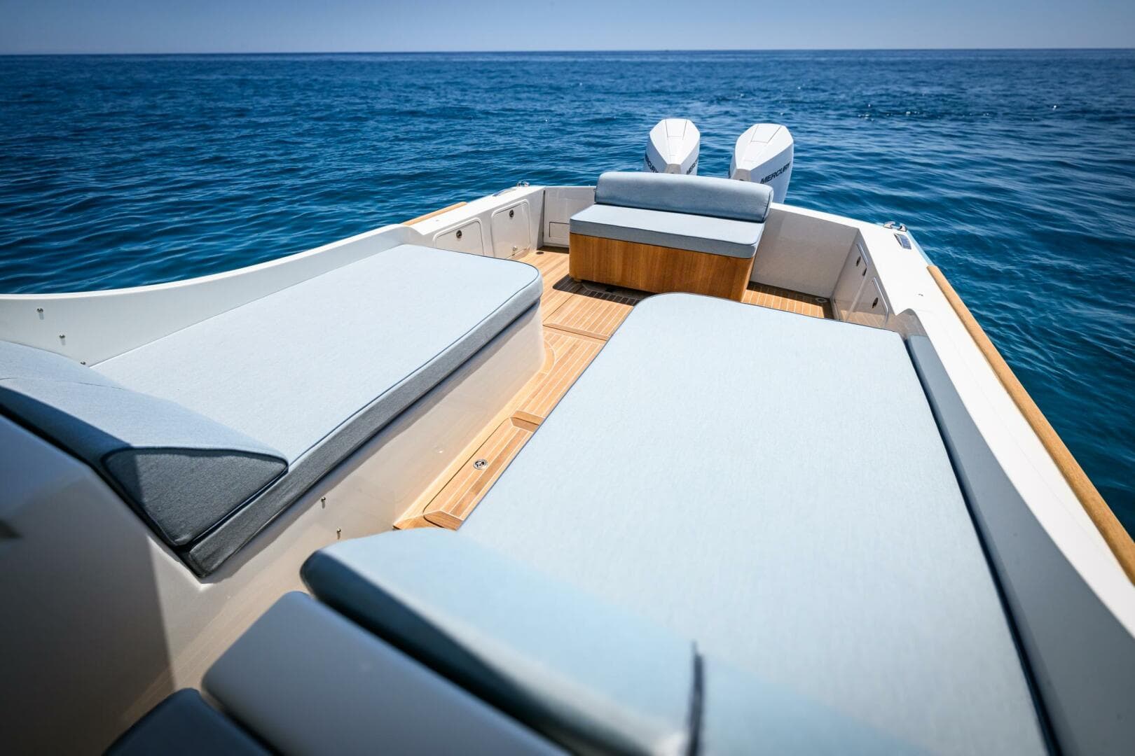 2025 Toy Marine 39 Outboard — photo 8