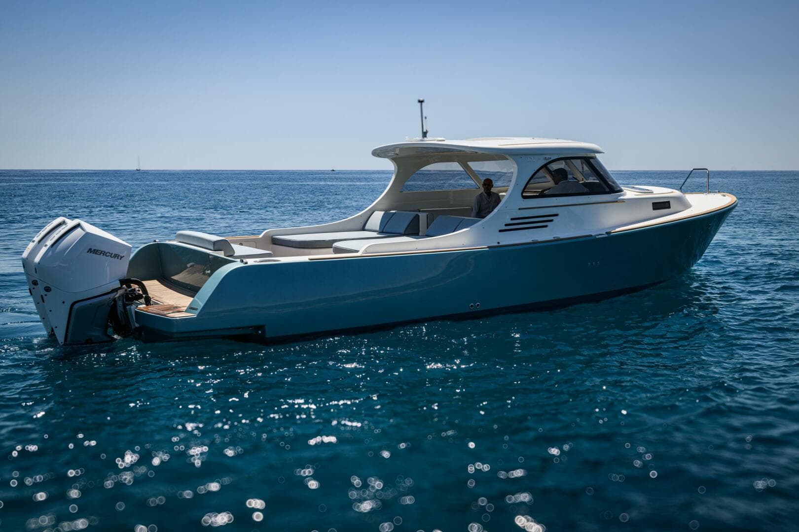 2025 Toy Marine 39 Outboard — photo 5