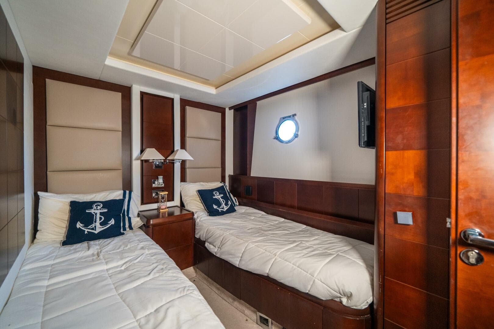 2010 Azimut 75 Fly — photo 42
