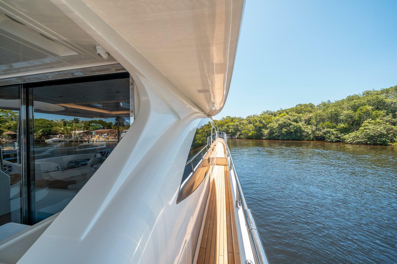 2010 Azimut 75 Fly — photo 19