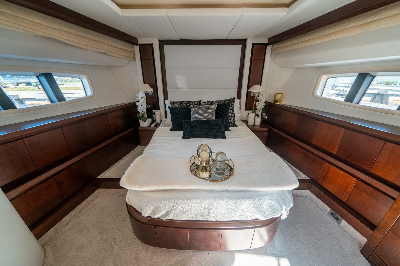 2010 Azimut 75 Fly — photo 41