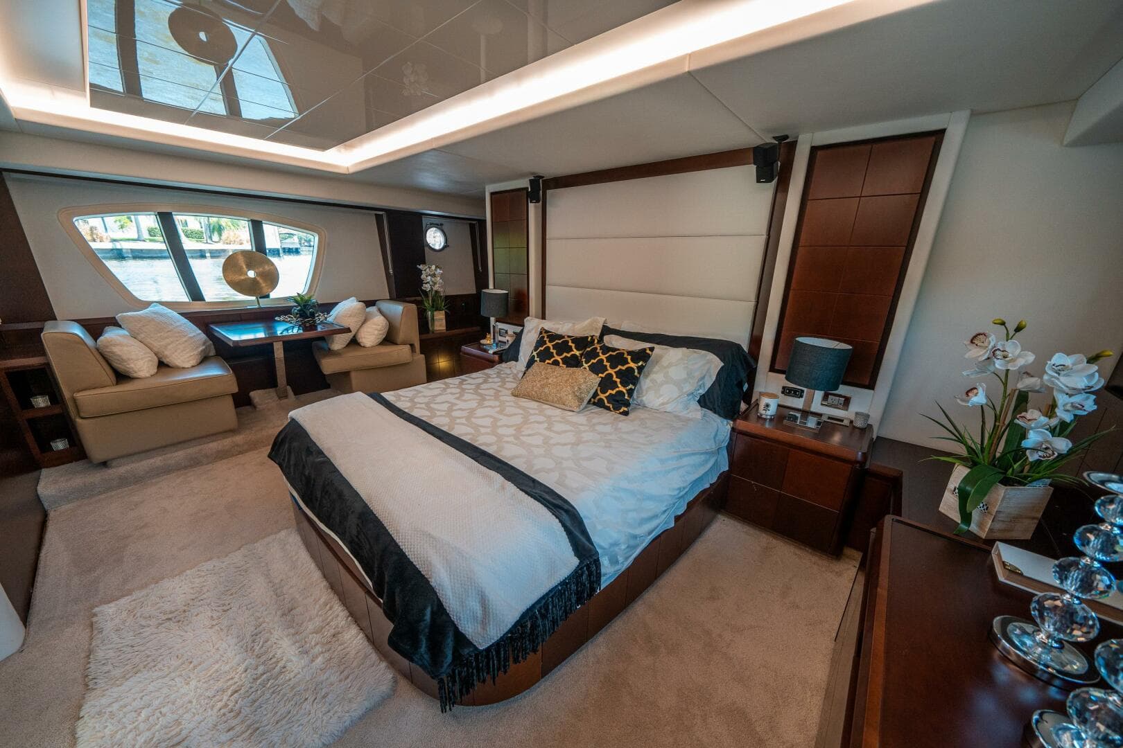 2010 Azimut 75 Fly — photo 37