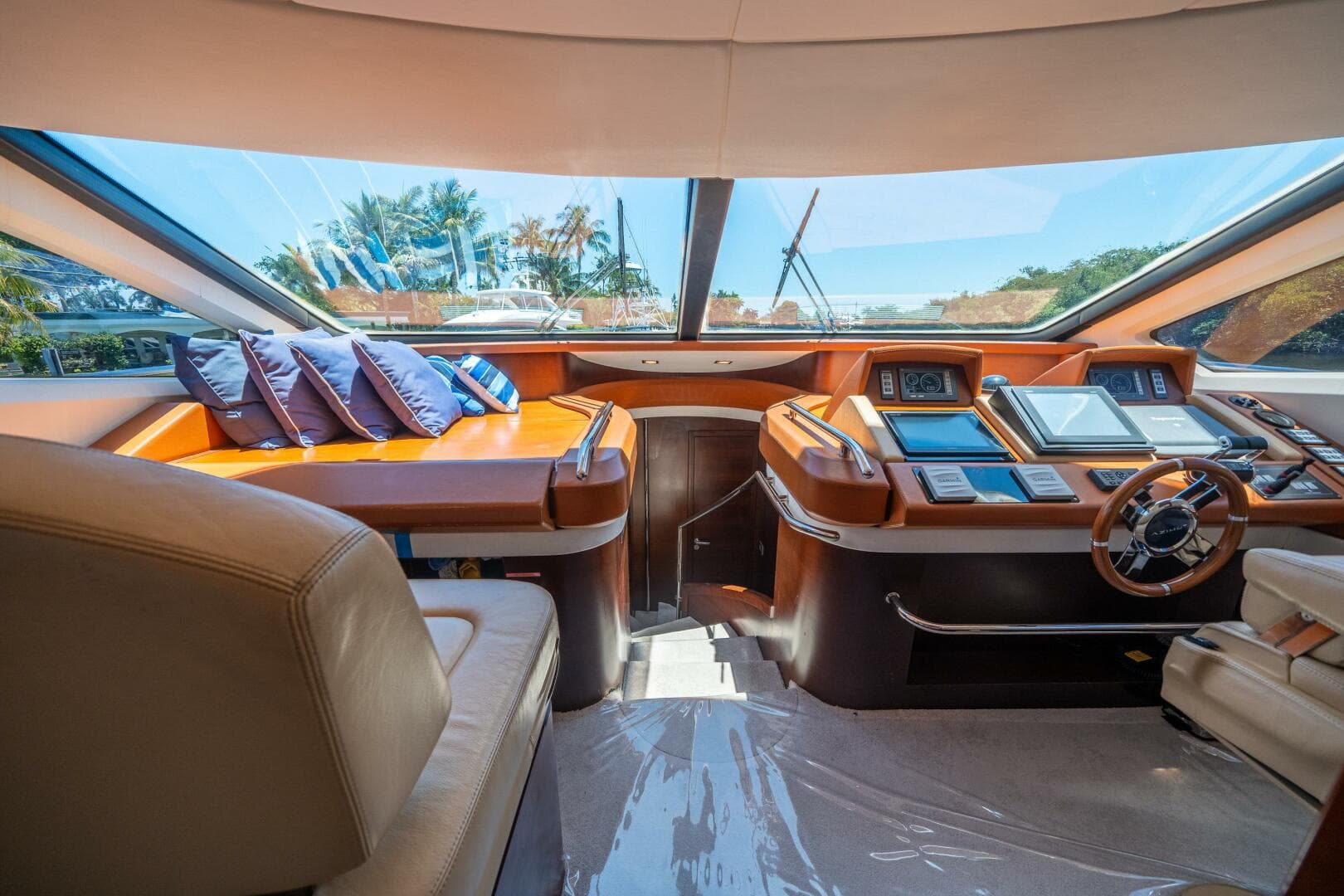 2010 Azimut 75 Fly — photo 31