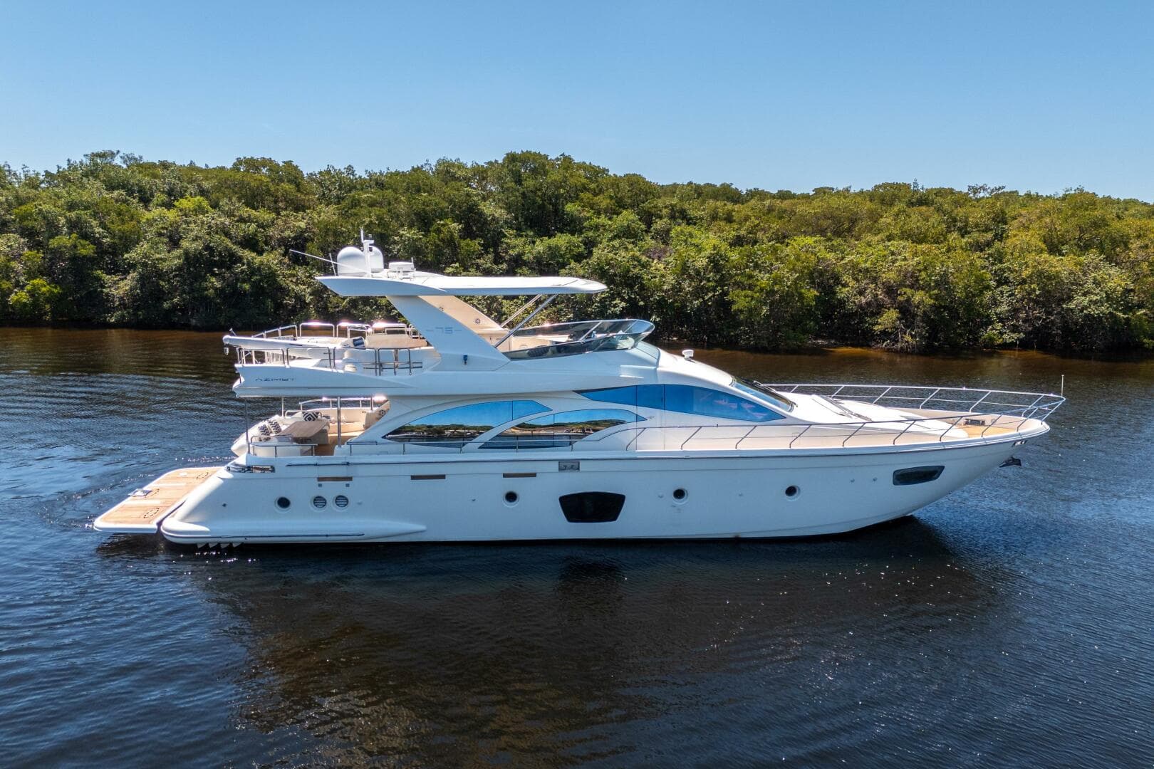 2010 Azimut 75 Fly — photo 1