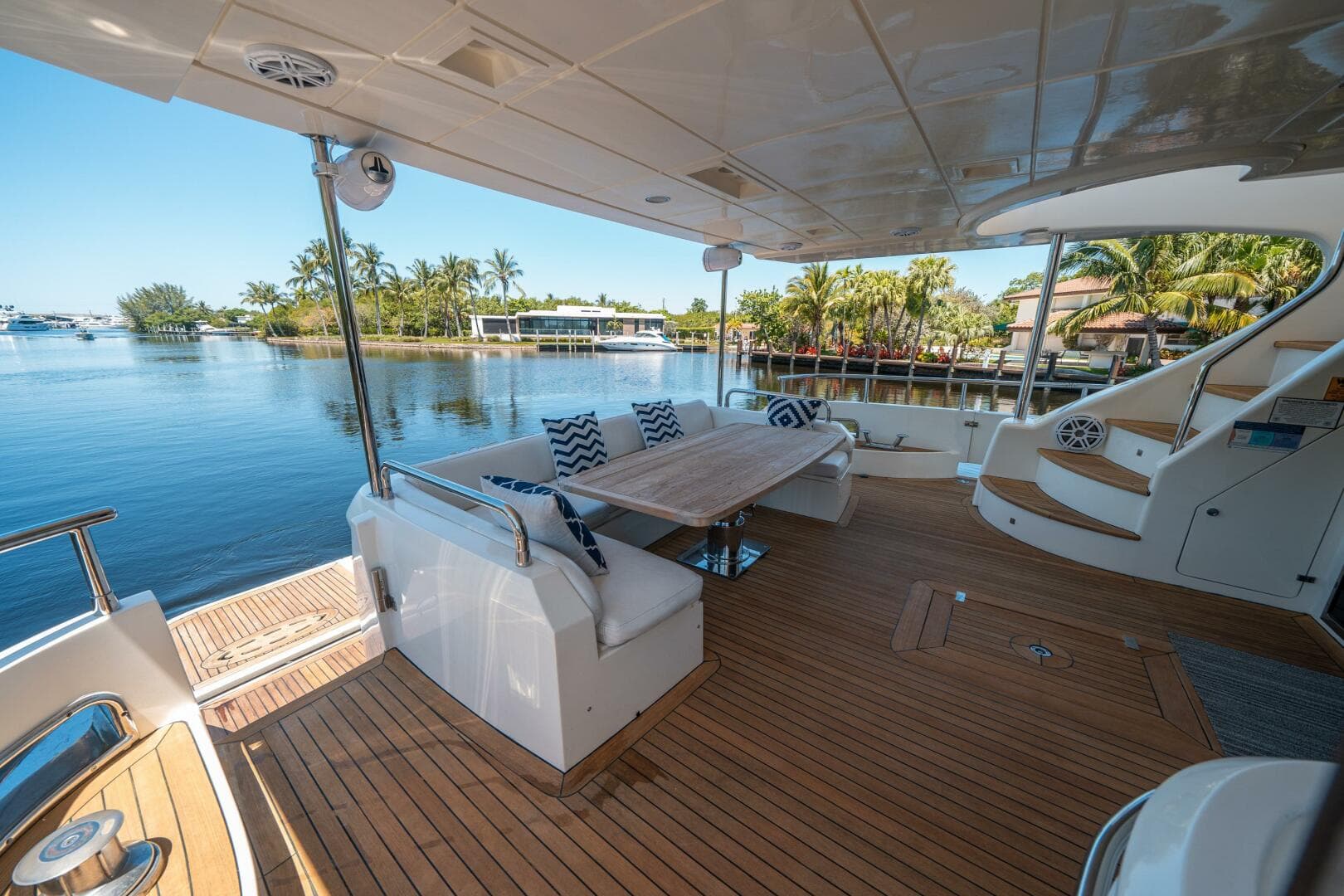 2010 Azimut 75 Fly — photo 8