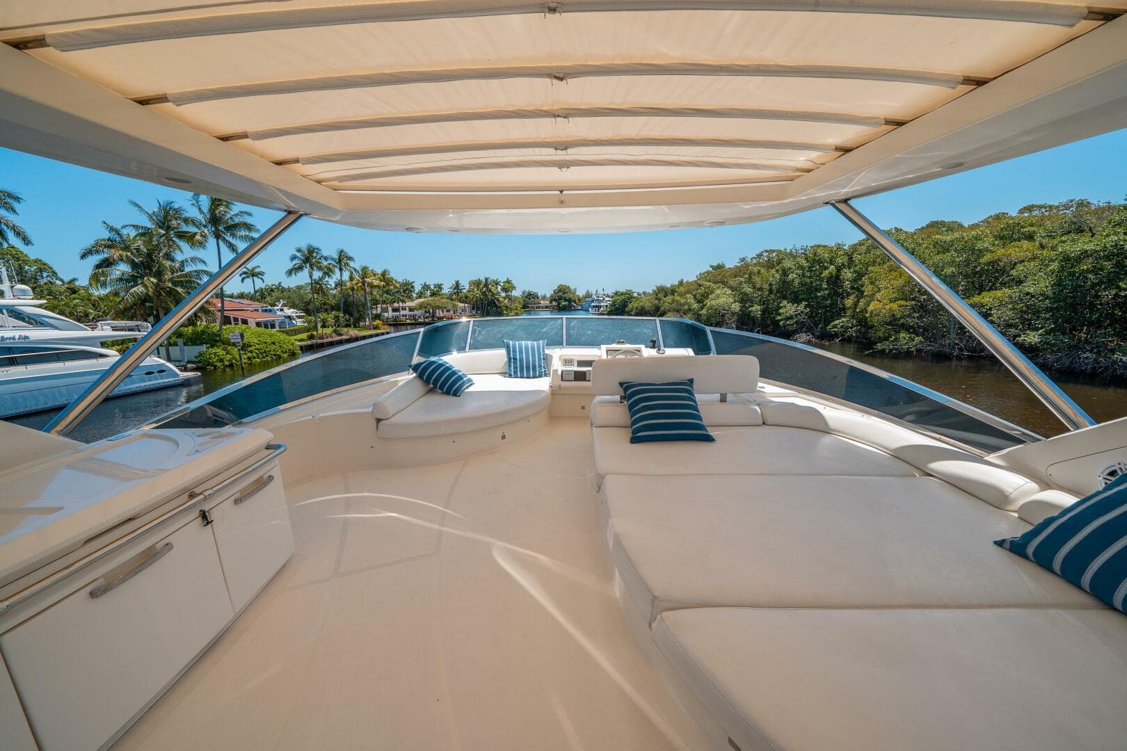 2010 Azimut 75 Fly — photo 15