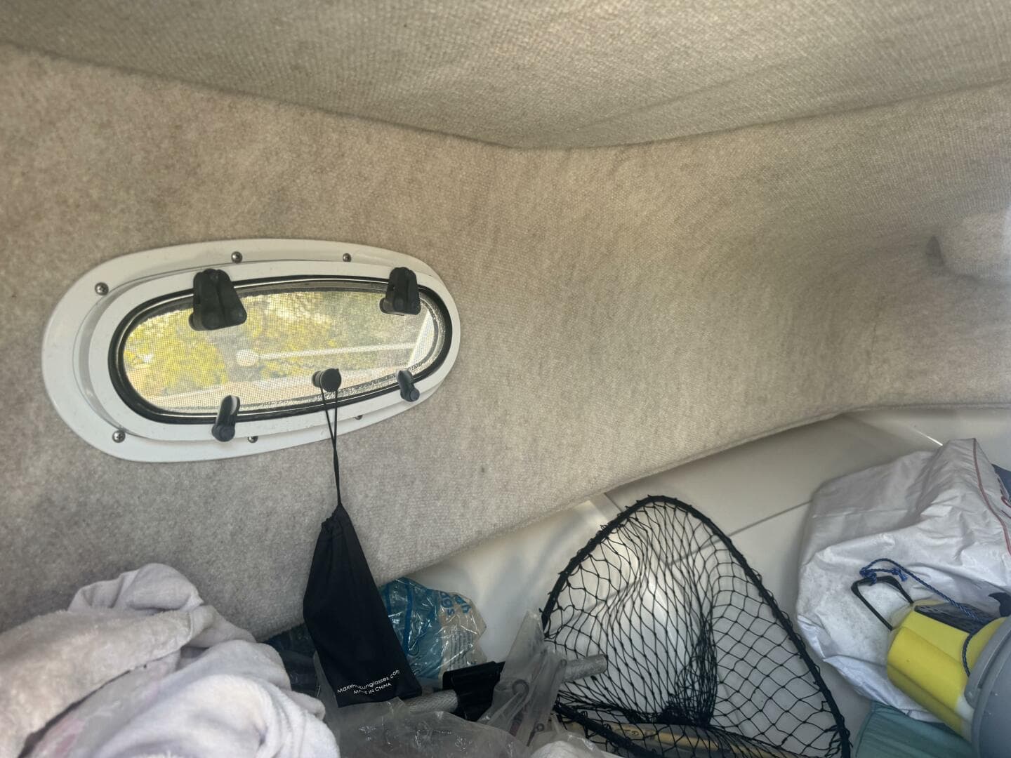 2004 Angler 220 Walkaround — photo 14