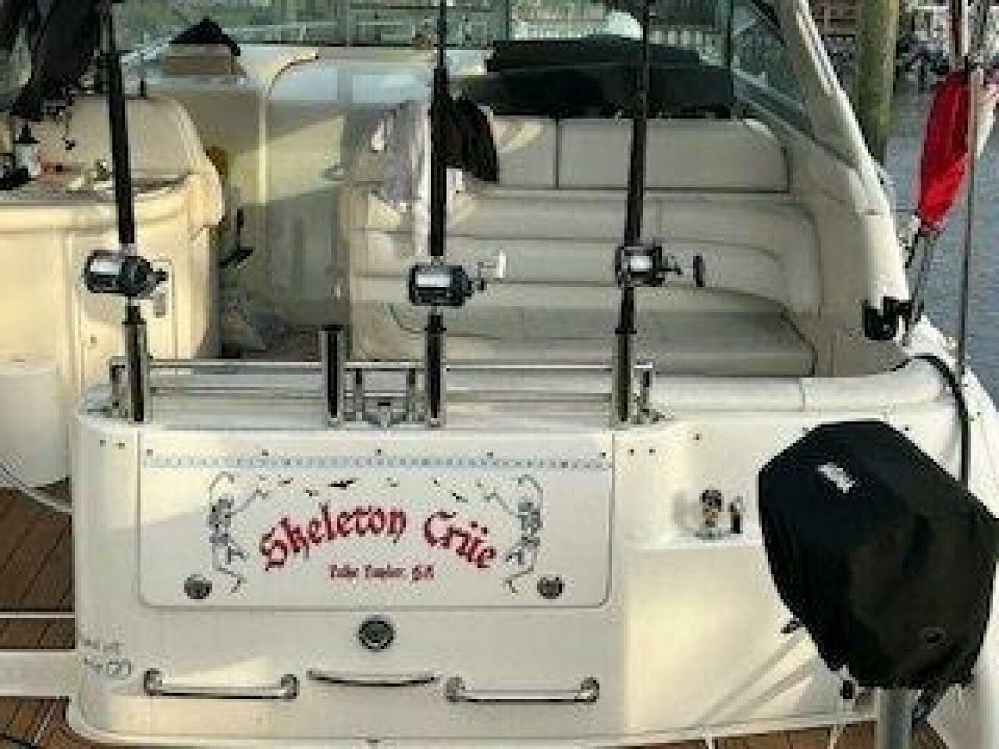 1996 Sea Ray 330 Express Cruiser — photo 6