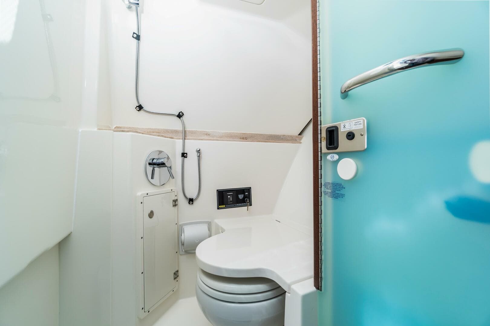 2021 Pursuit 365 DC — photo 10