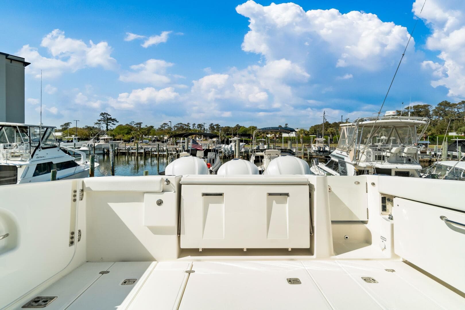 2021 Pursuit 365 DC — photo 8