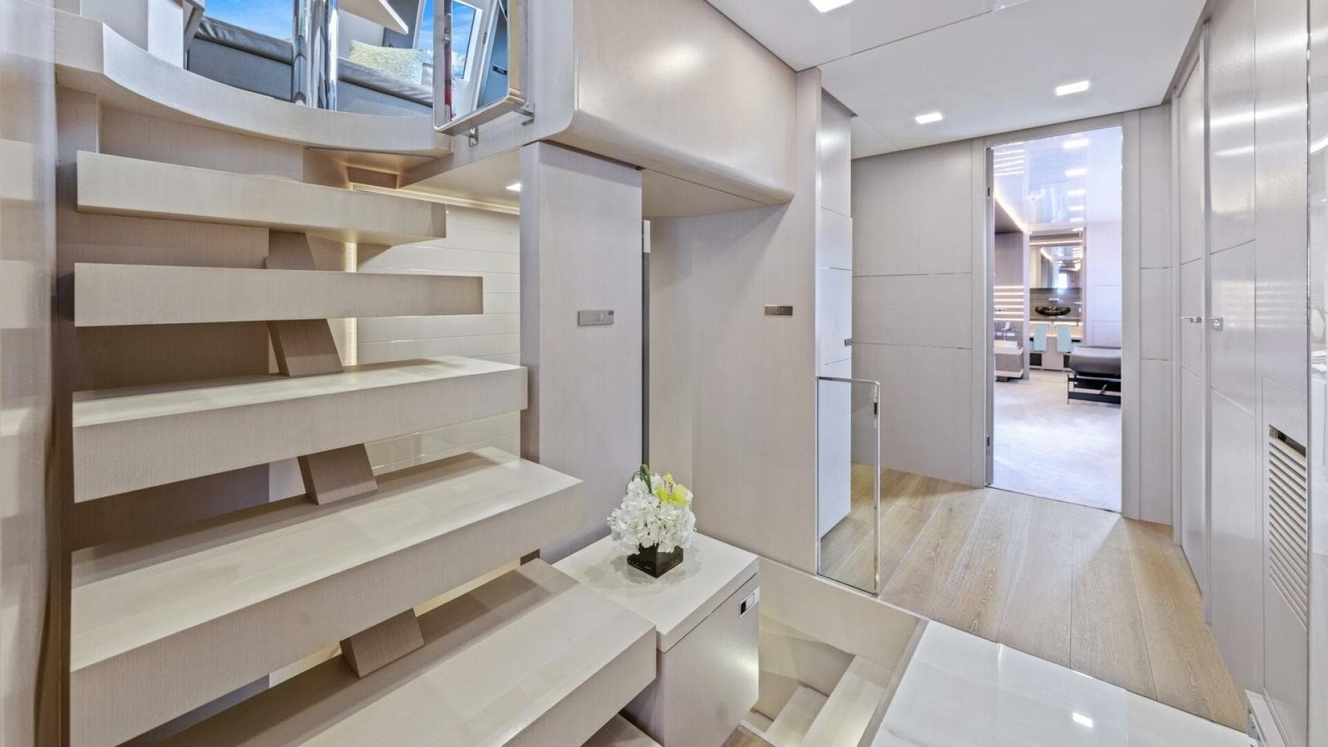 2016 Custom Line — photo 21