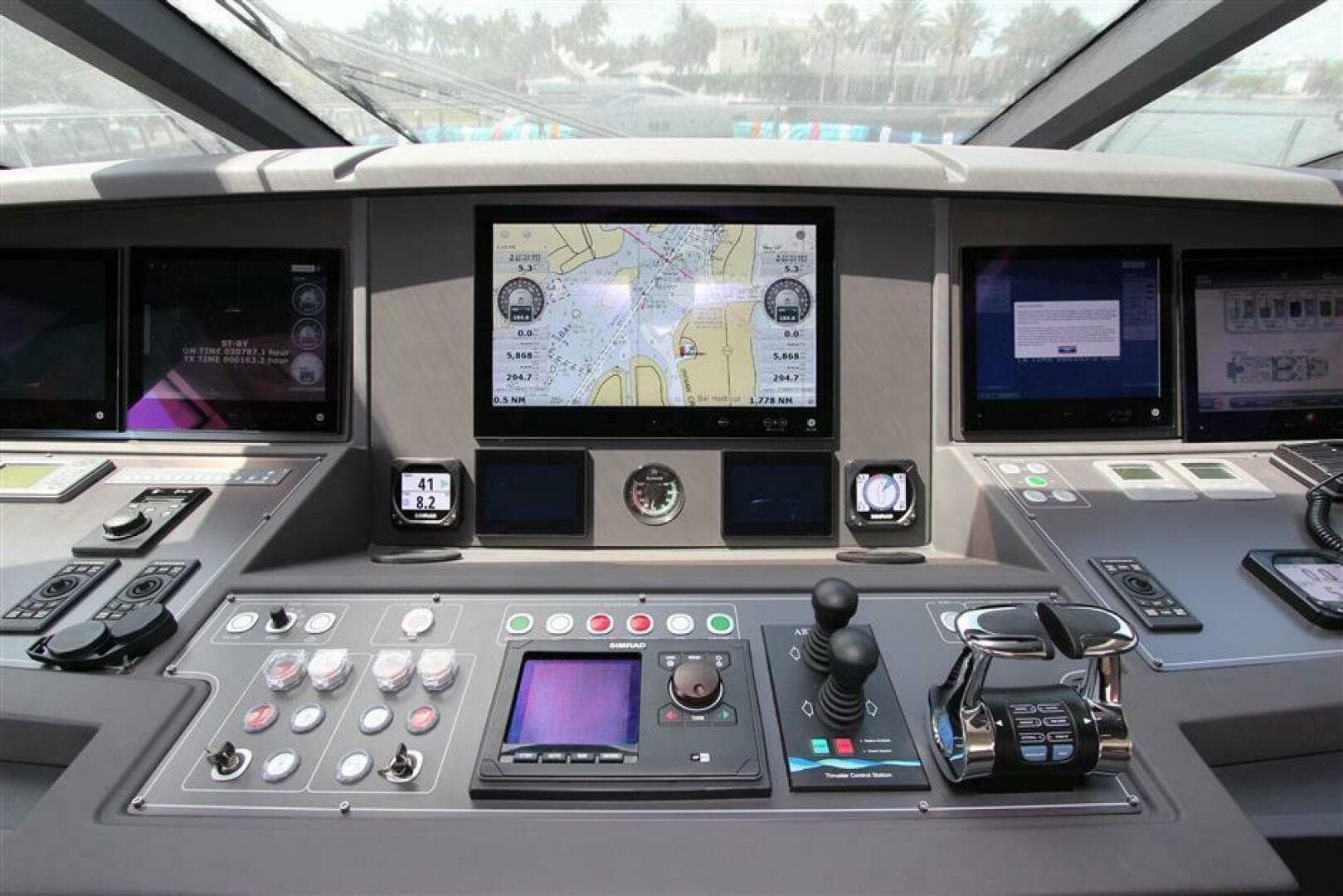 2016 Custom Line — photo 12