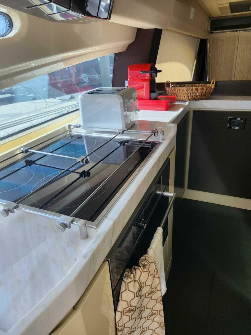 2014 Azimut Flybridge — photo 47