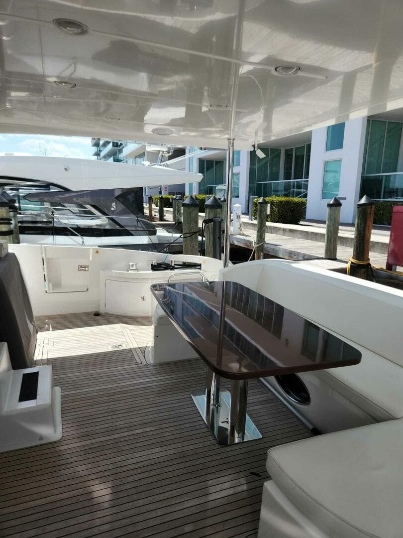 2014 Azimut Flybridge — photo 24