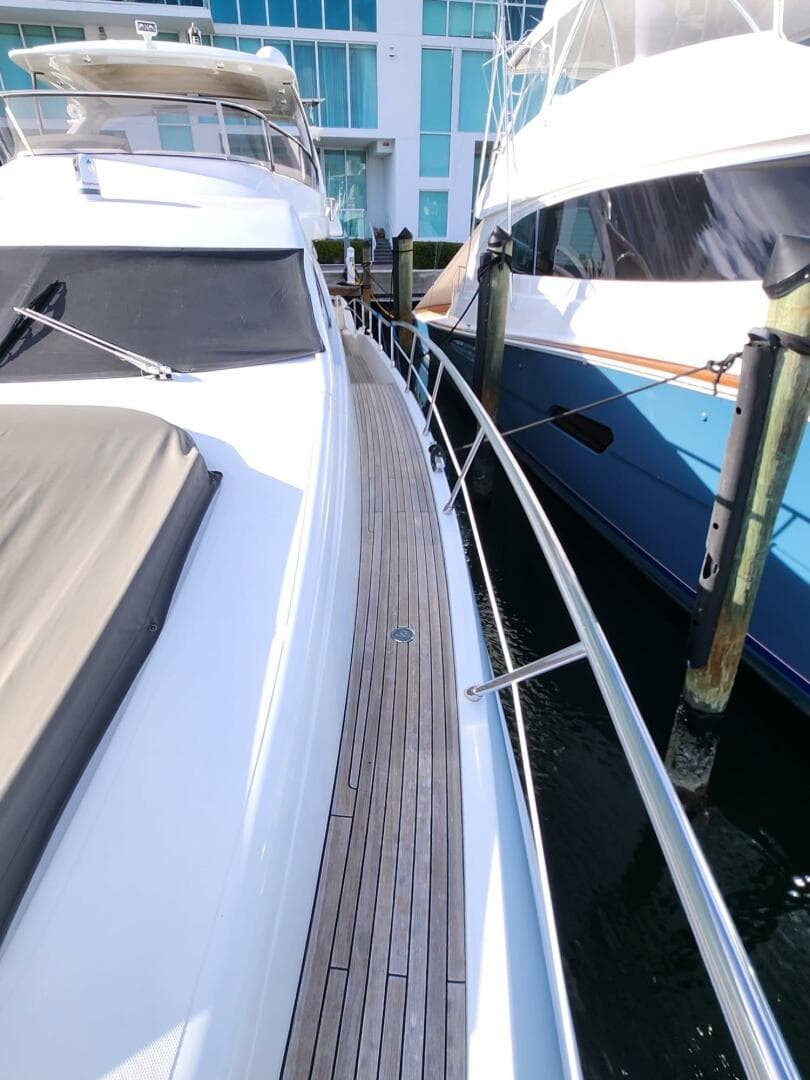 2014 Azimut Flybridge — photo 11