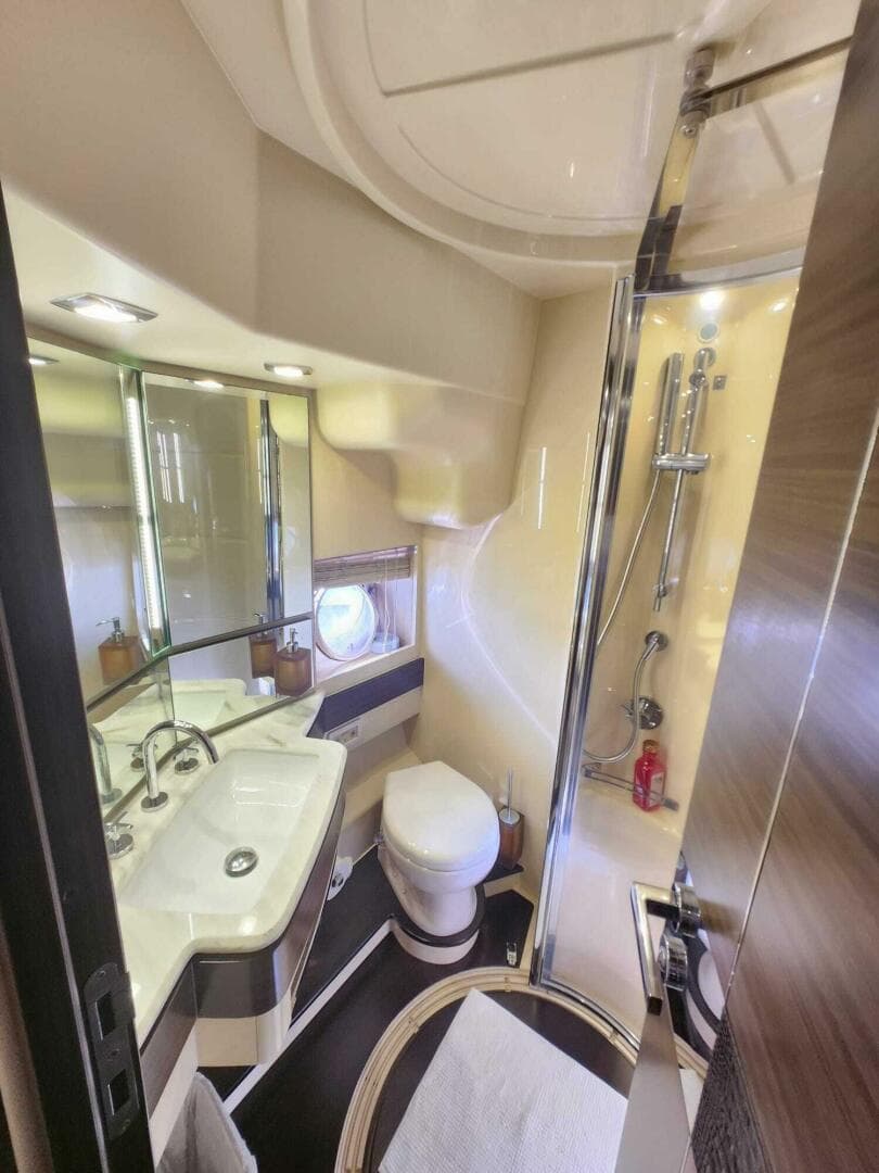 2014 Azimut Flybridge — photo 81