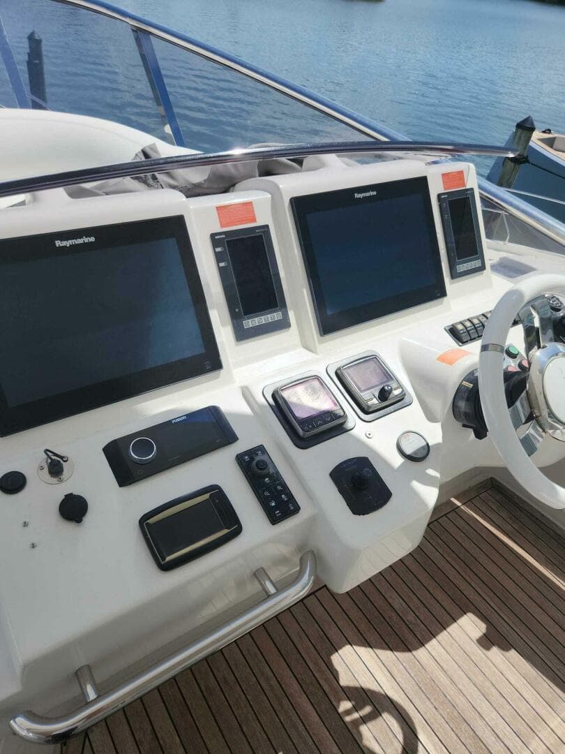 2014 Azimut Flybridge — photo 65