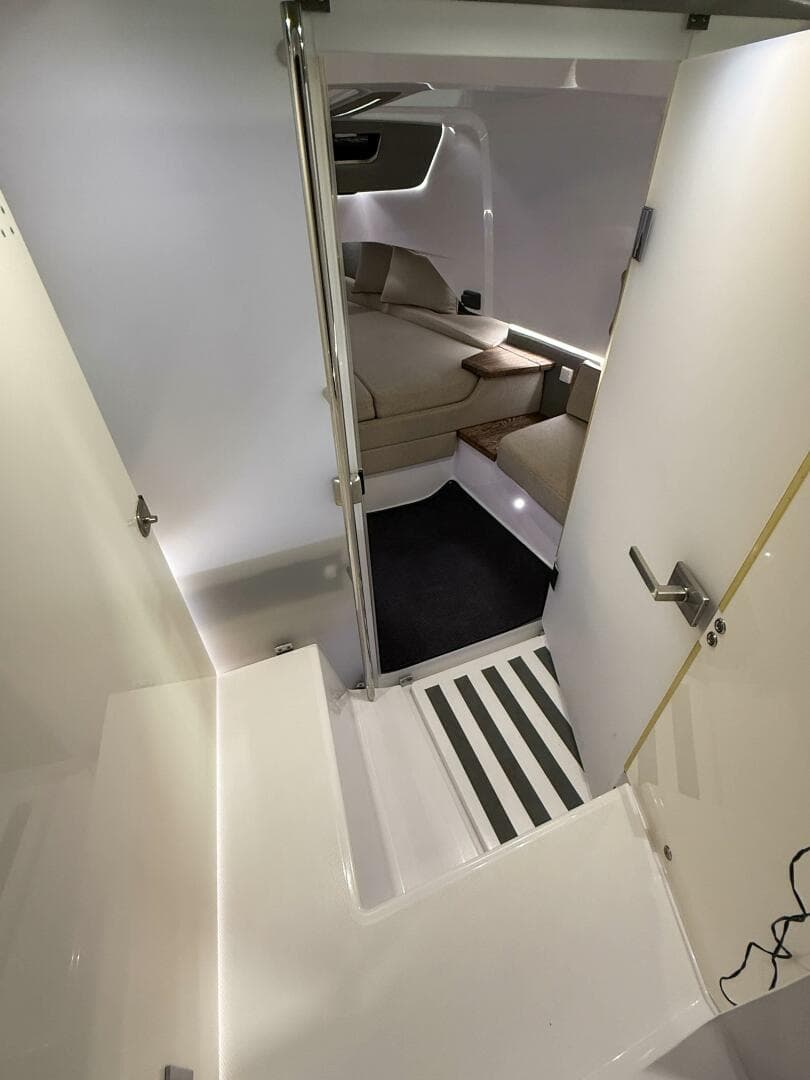 2020 Axopar 37 XC — photo 26