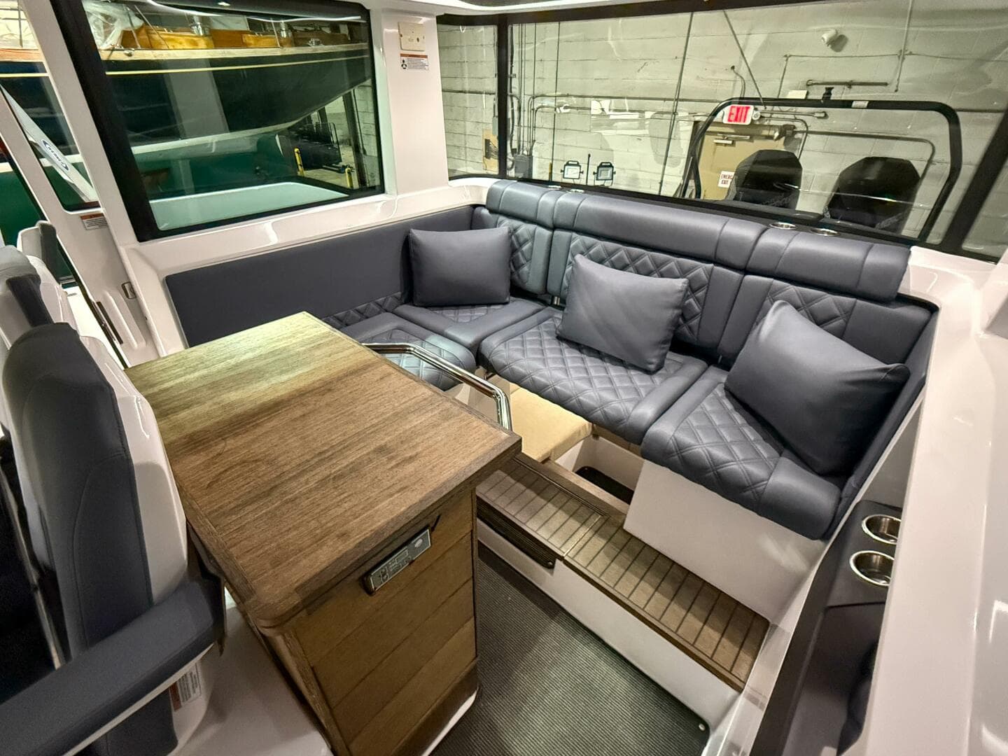 2020 Axopar 37 XC — photo 16