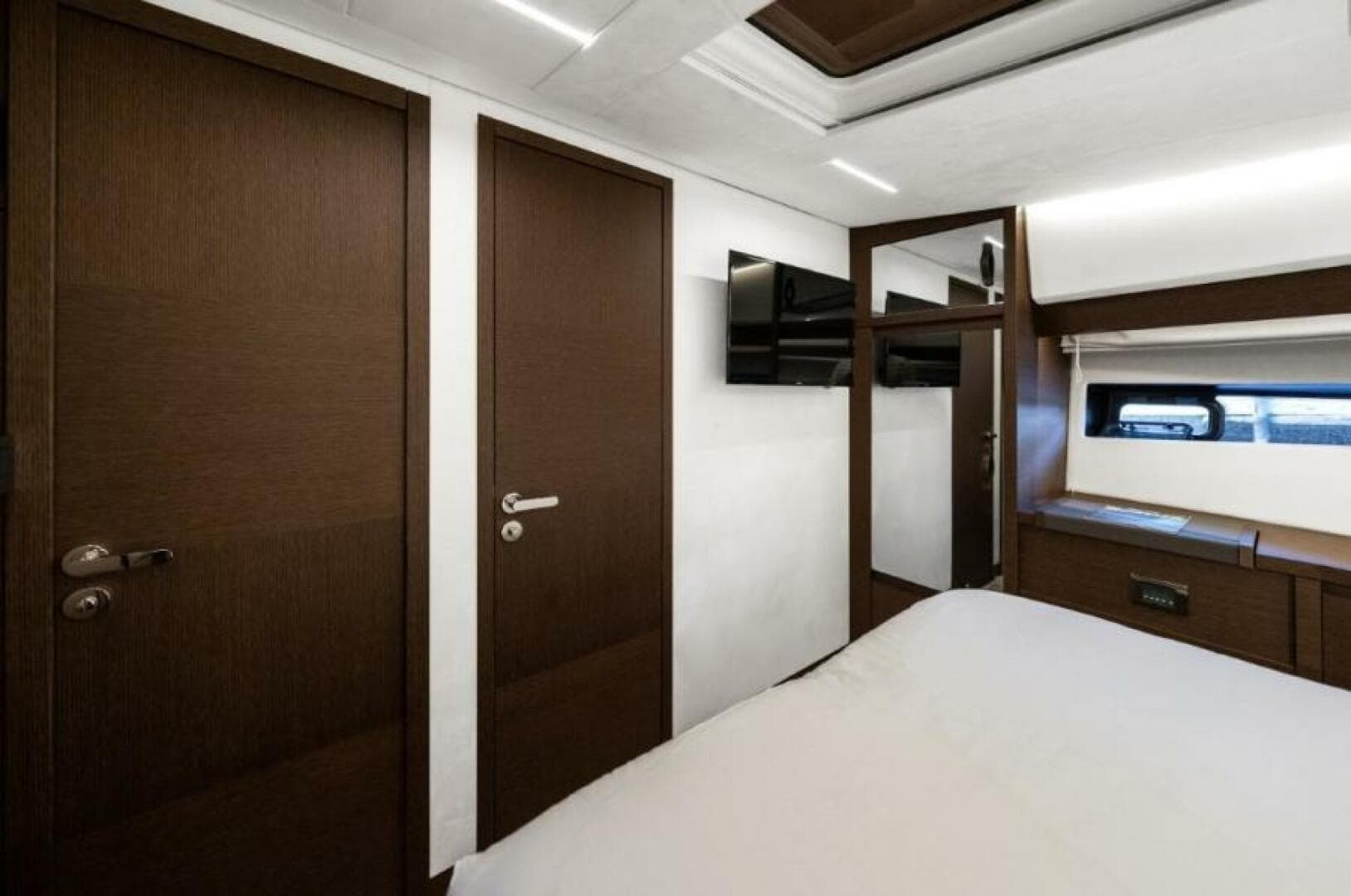 2020 Prestige 520 Flybridge — photo 31
