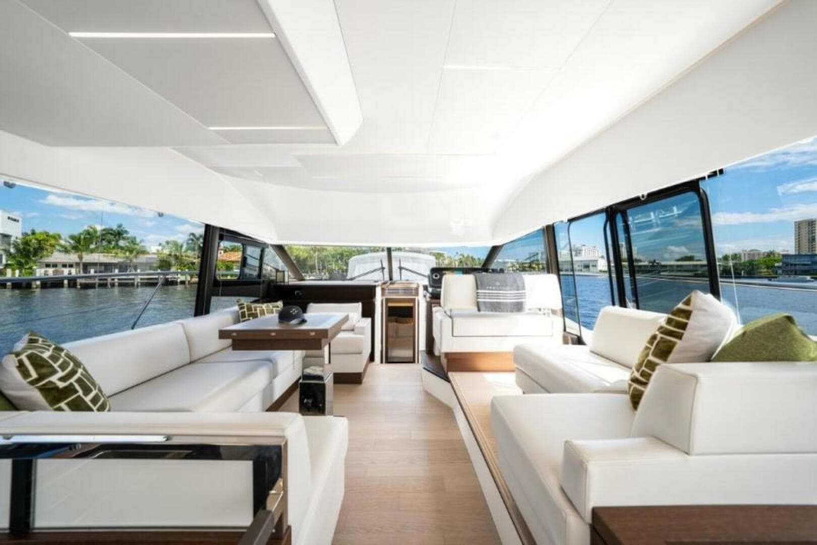 2020 Prestige 520 Flybridge — photo 24