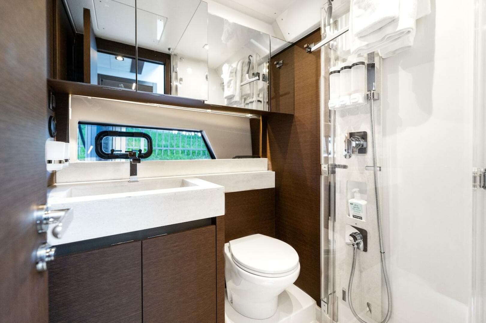 2020 Prestige 520 Flybridge — photo 47