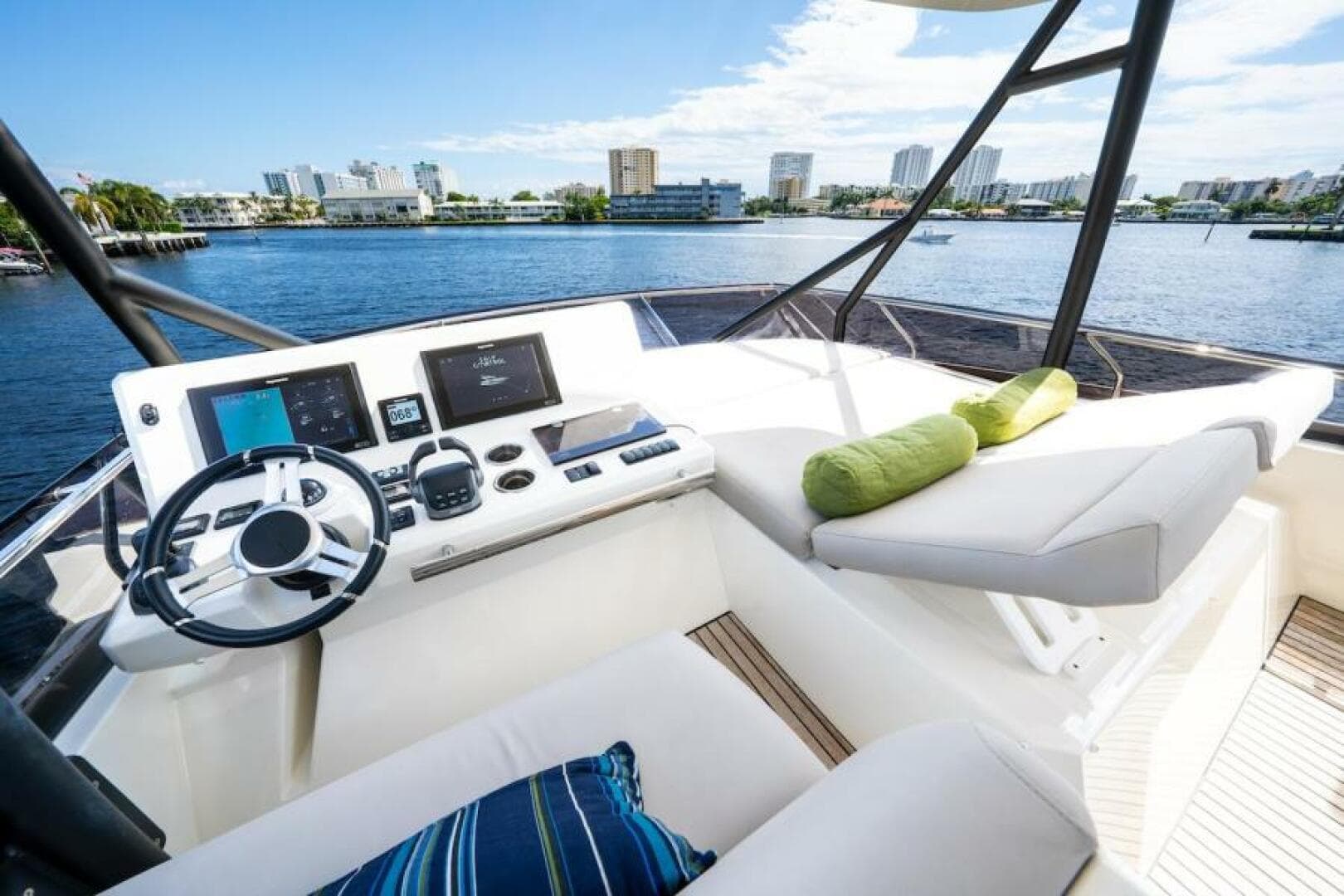 2020 Prestige 520 Flybridge — photo 20