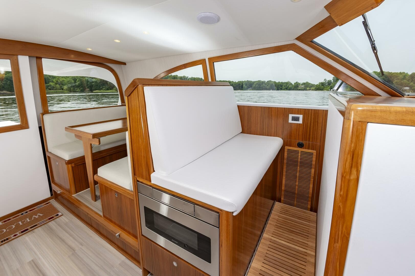 2024 Weaver 43 — photo 12