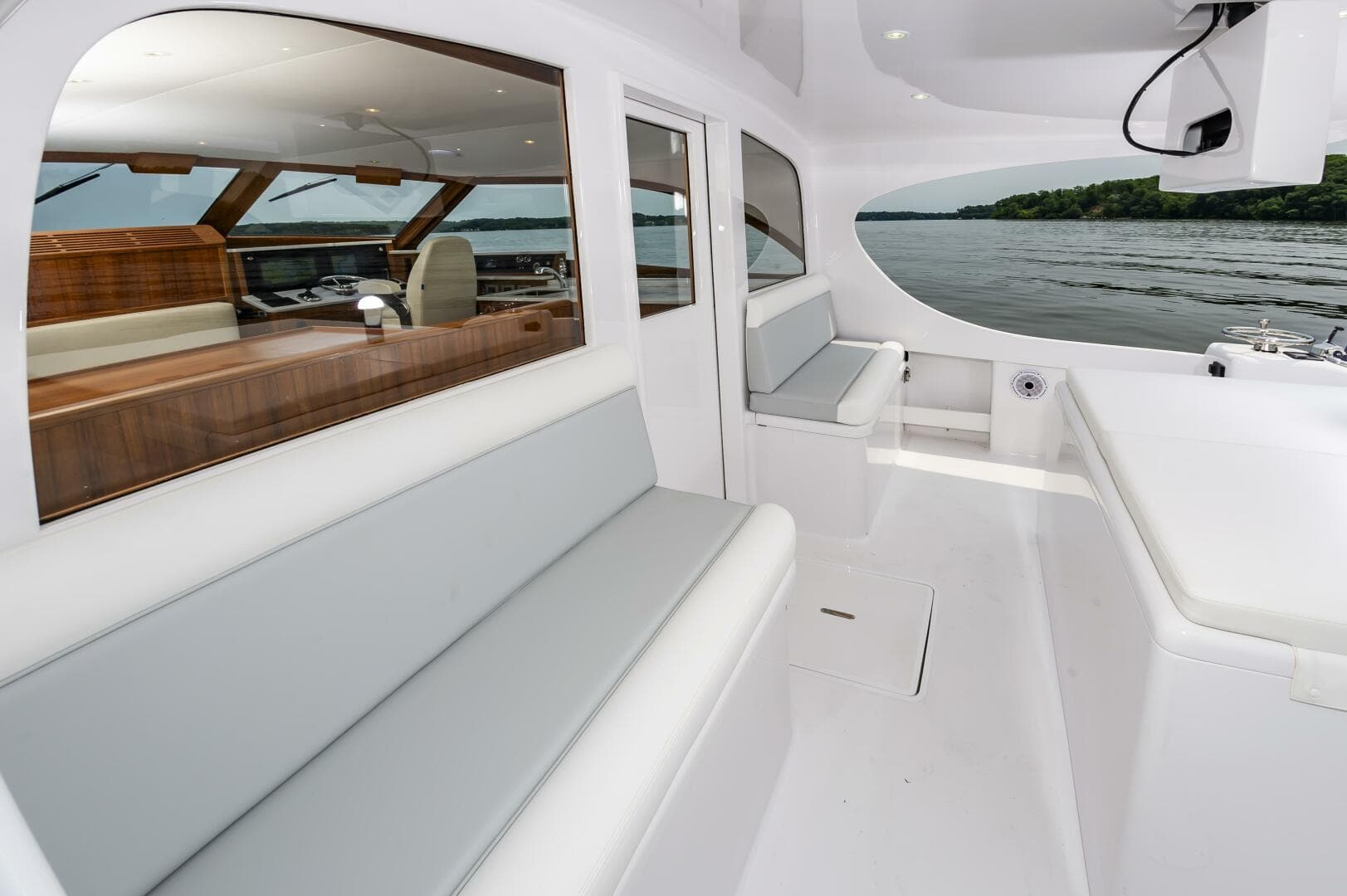 2024 Weaver 43 — photo 29