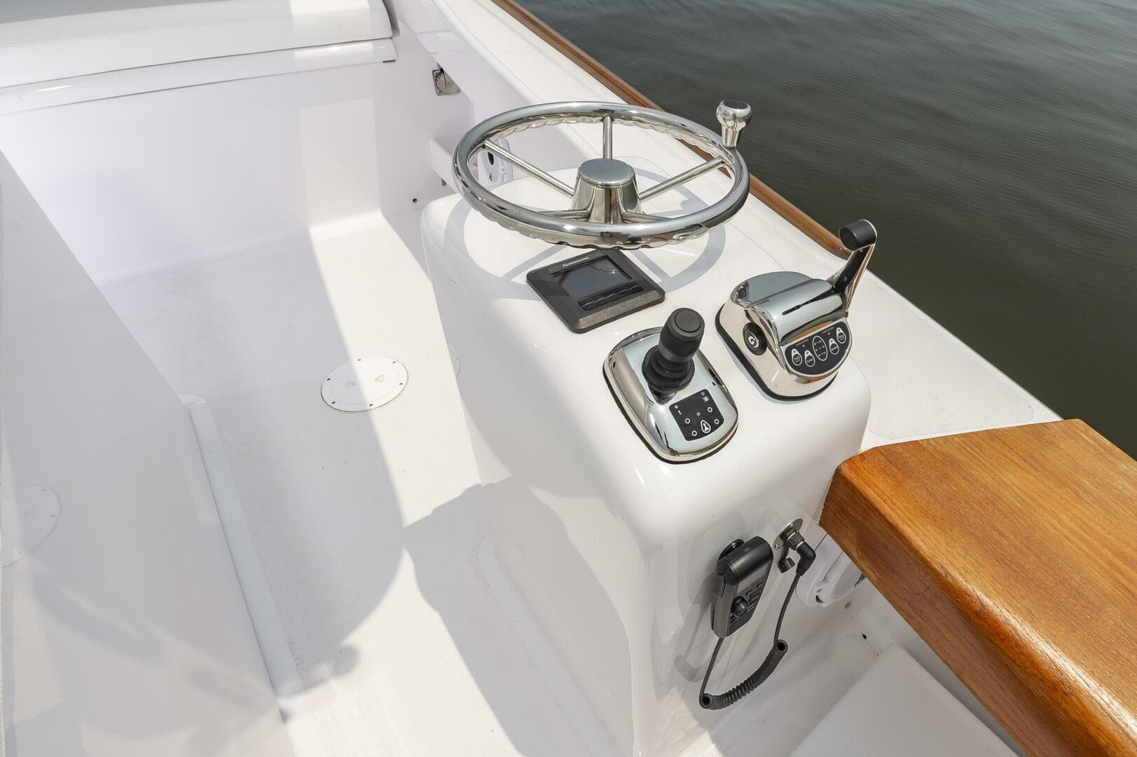 2024 Weaver 43 — photo 26