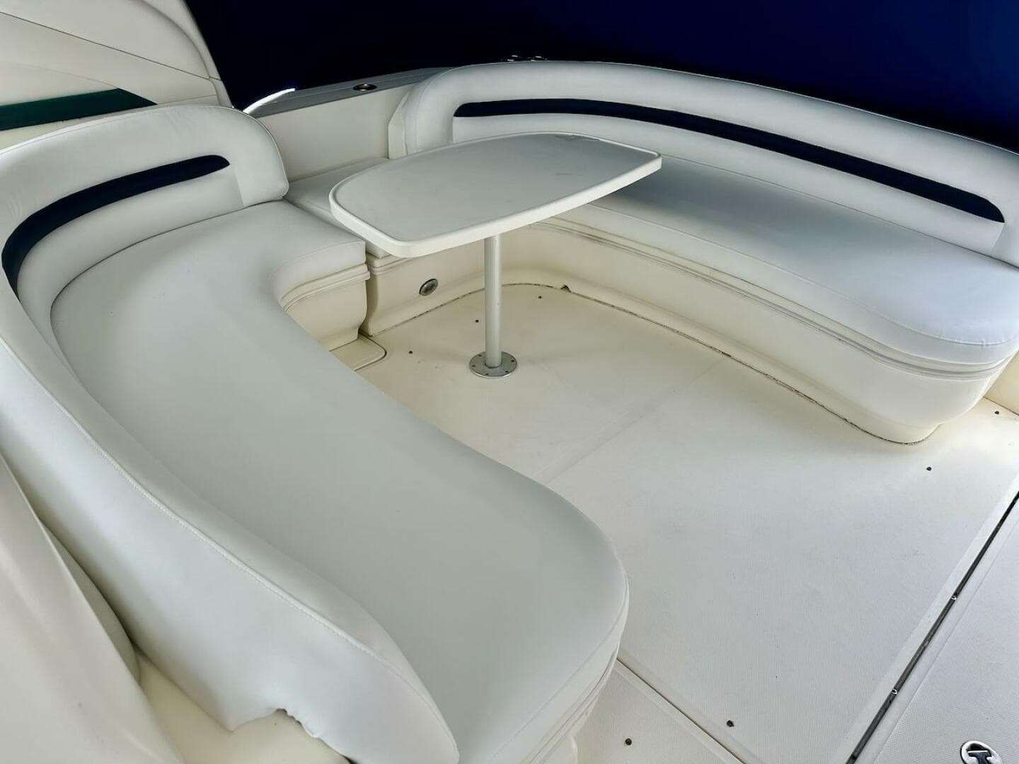 2004 Sea Ray 420 Sundancer — photo 11