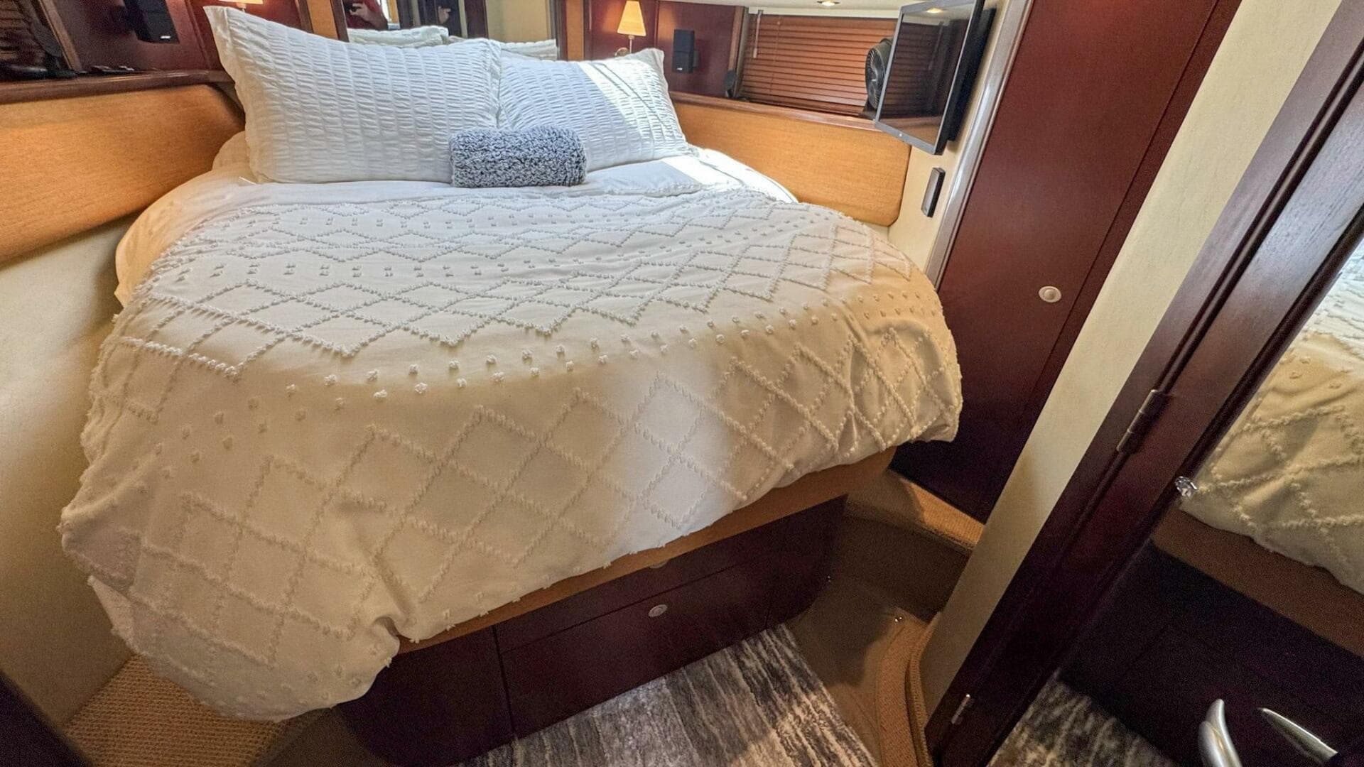 2005 Sea Ray 500 Sedan Bridge — photo 19