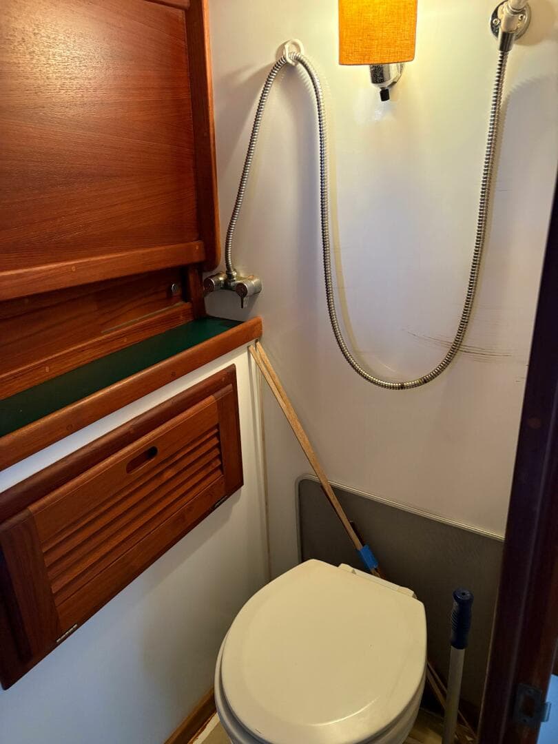 1988 Ellis Down East — photo 17