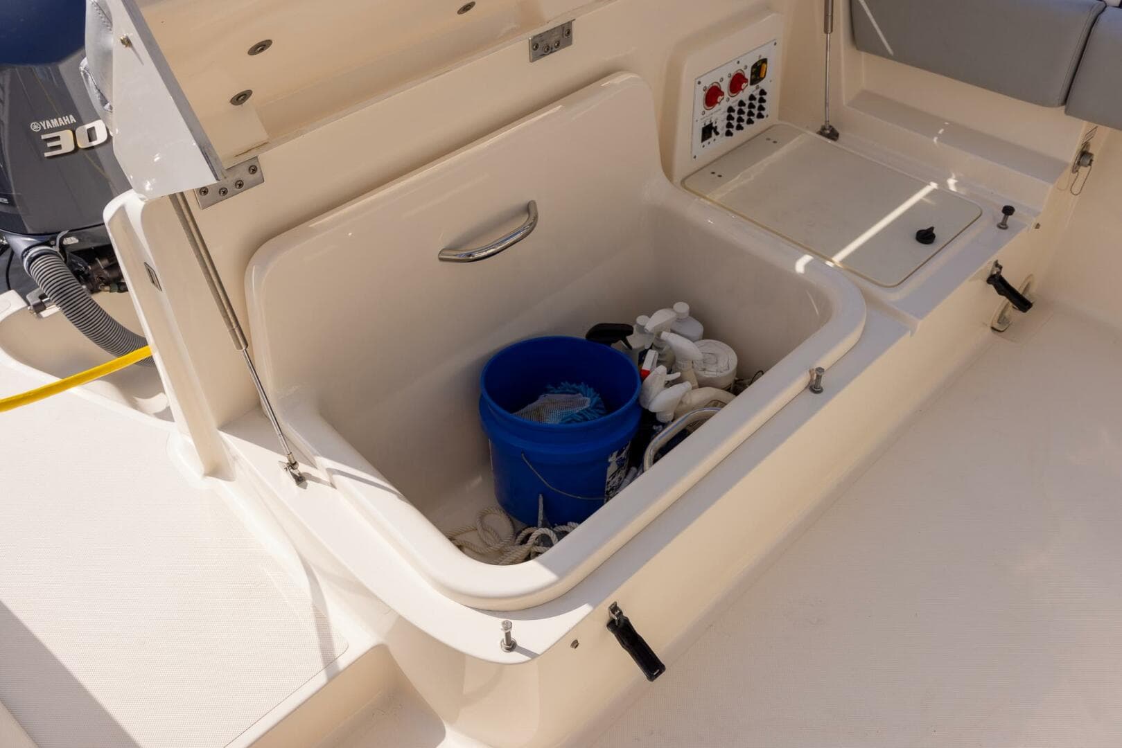 2012 Pursuit ST 310 Sport — photo 45