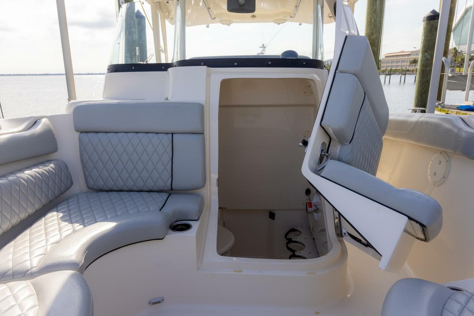 2012 Pursuit ST 310 Sport — photo 49