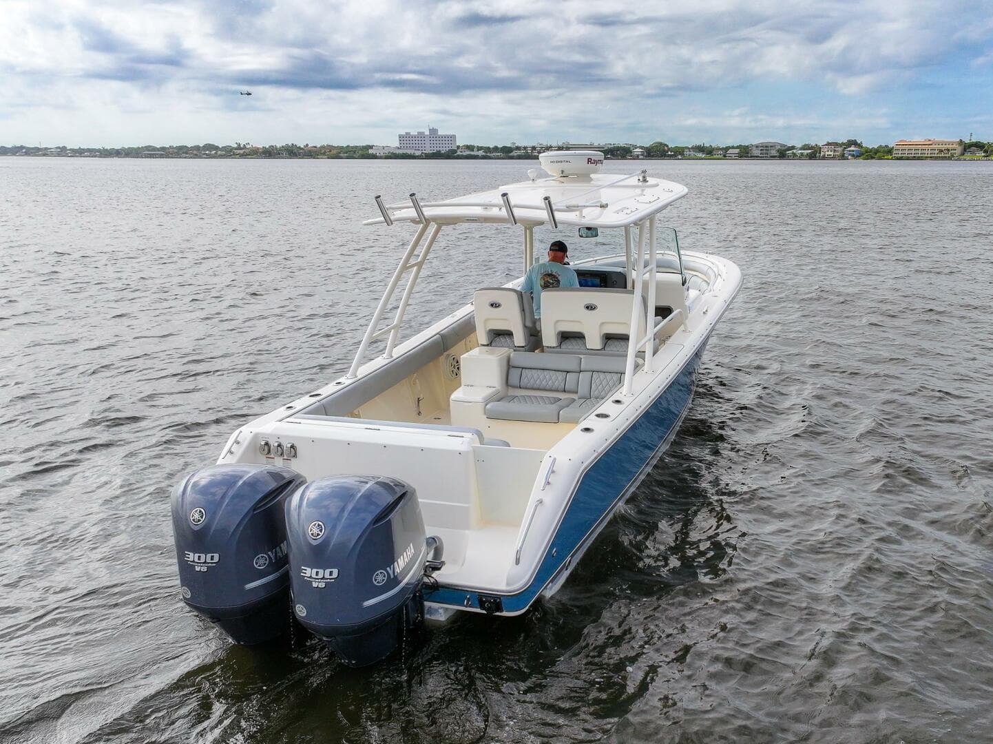 2012 Pursuit ST 310 Sport — photo 9