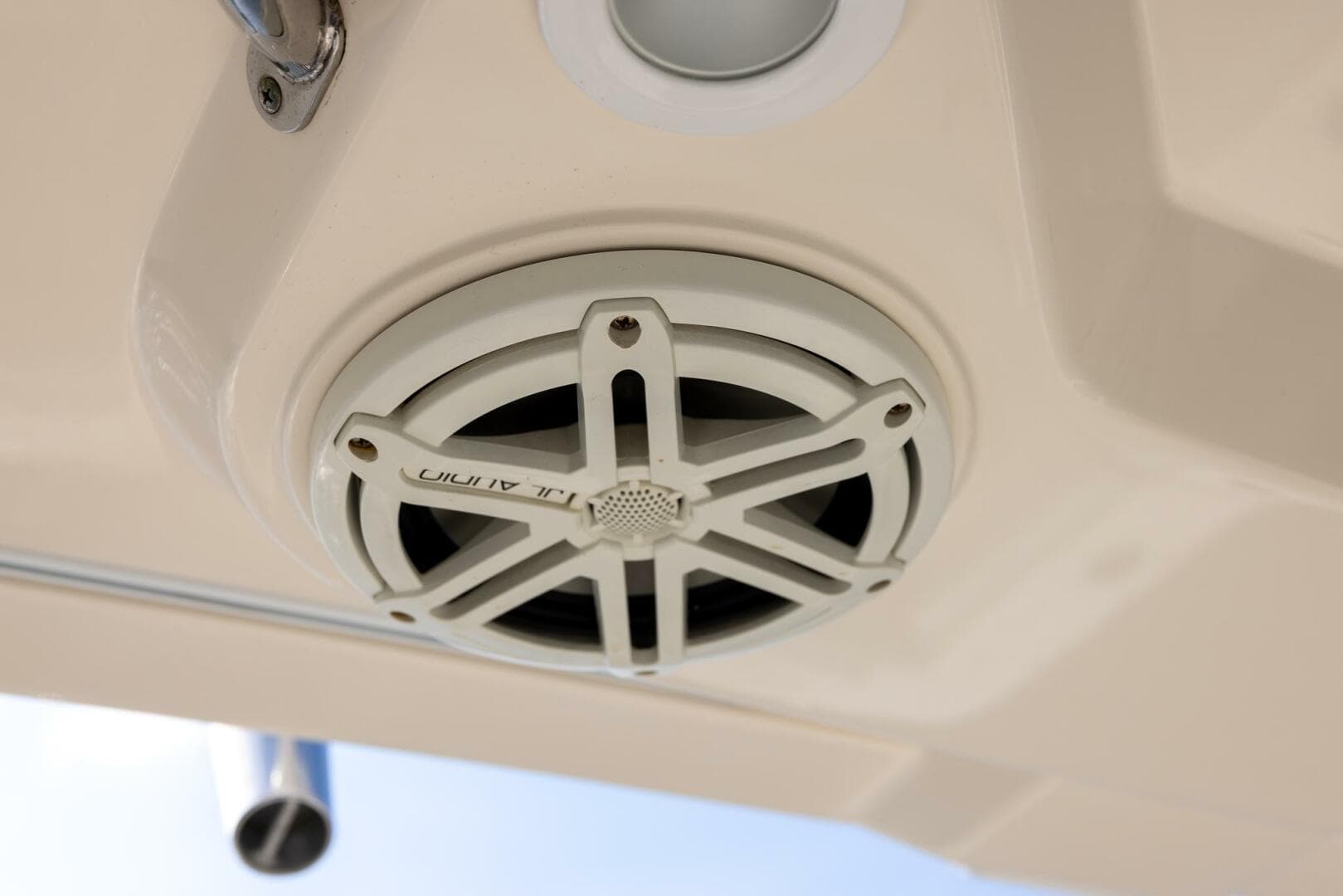 2012 Pursuit ST 310 Sport — photo 32