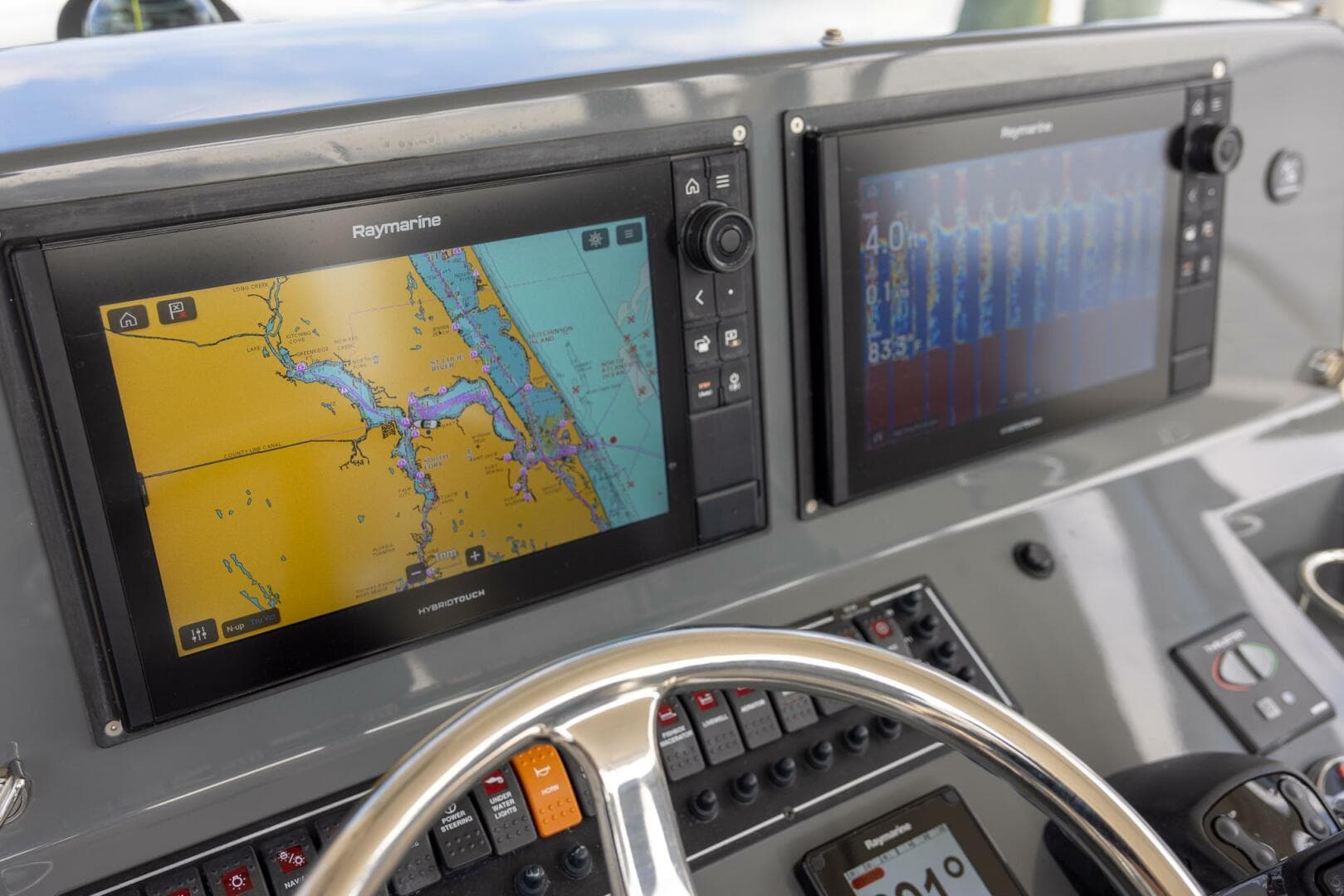 2012 Pursuit ST 310 Sport — photo 29