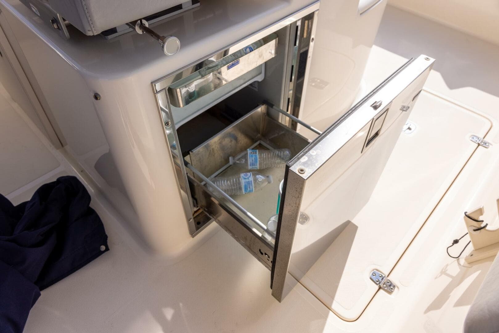 2012 Pursuit ST 310 Sport — photo 48