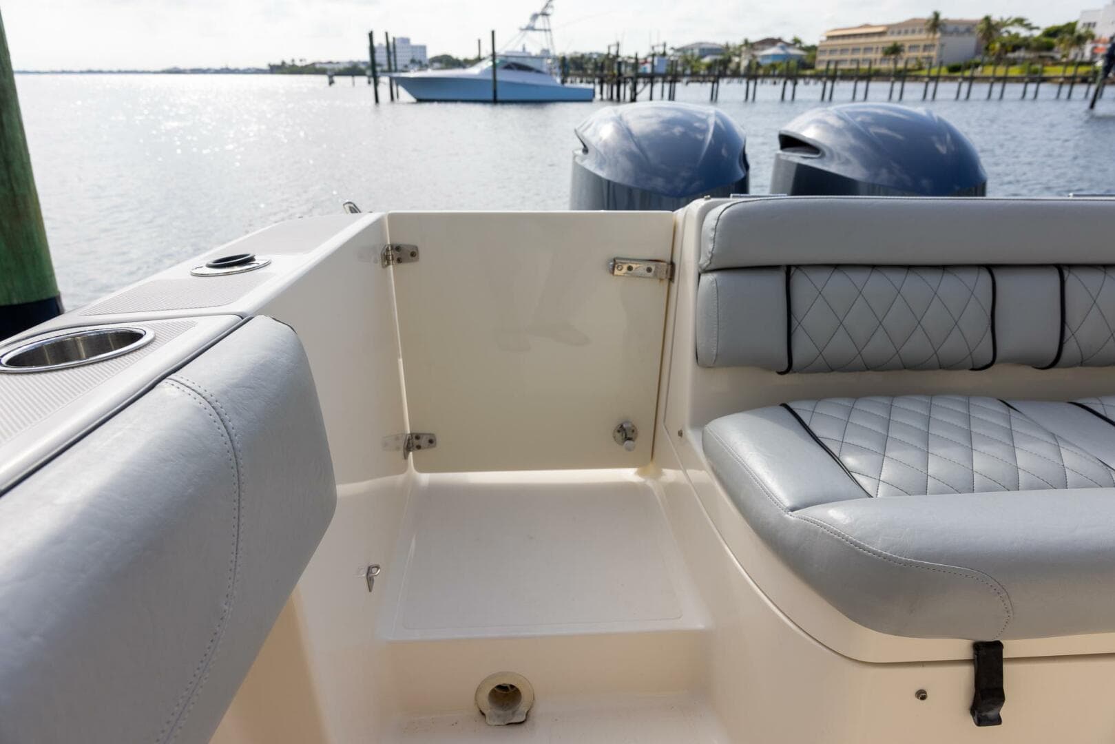 2012 Pursuit ST 310 Sport — photo 25