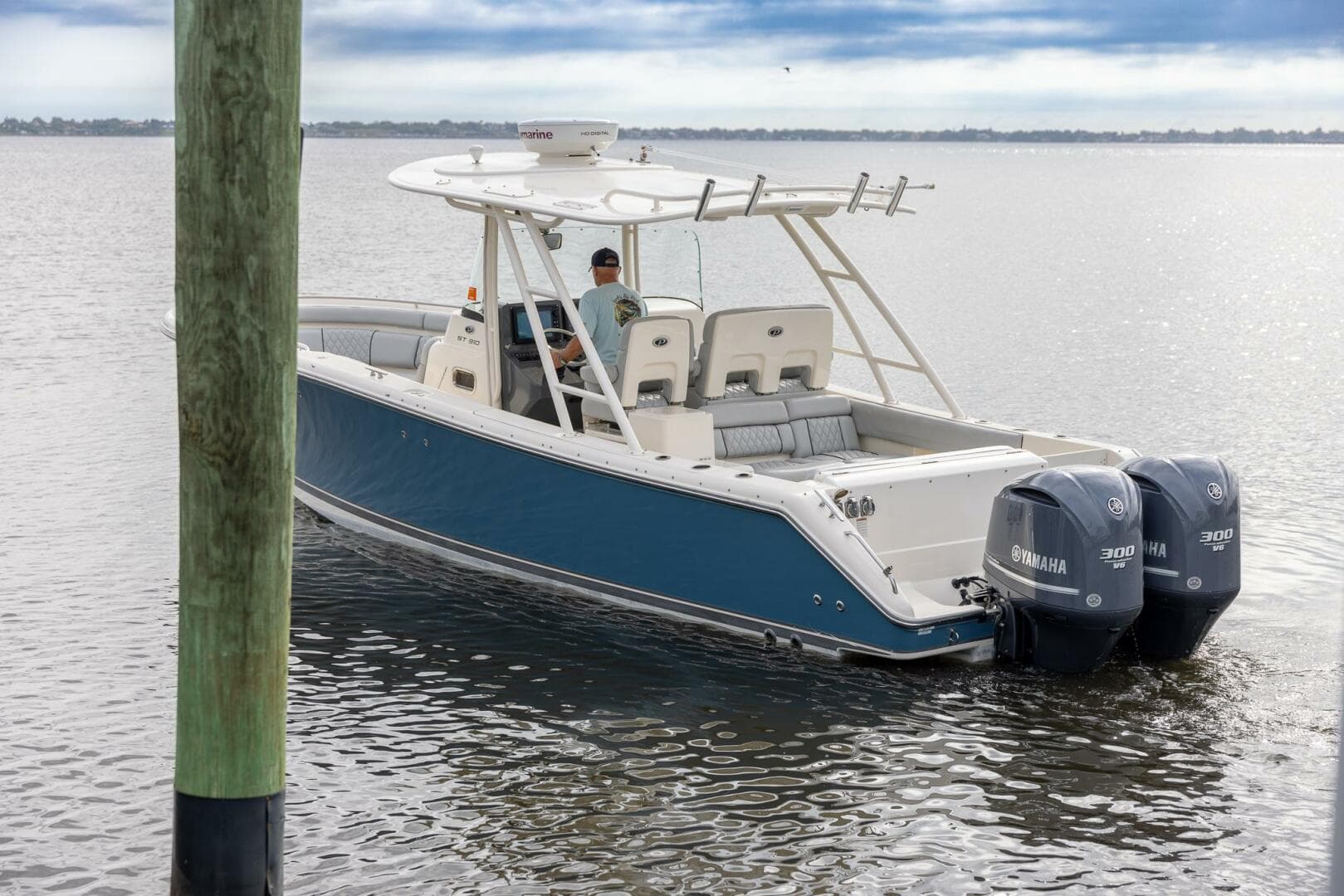 2012 Pursuit ST 310 Sport — photo 22