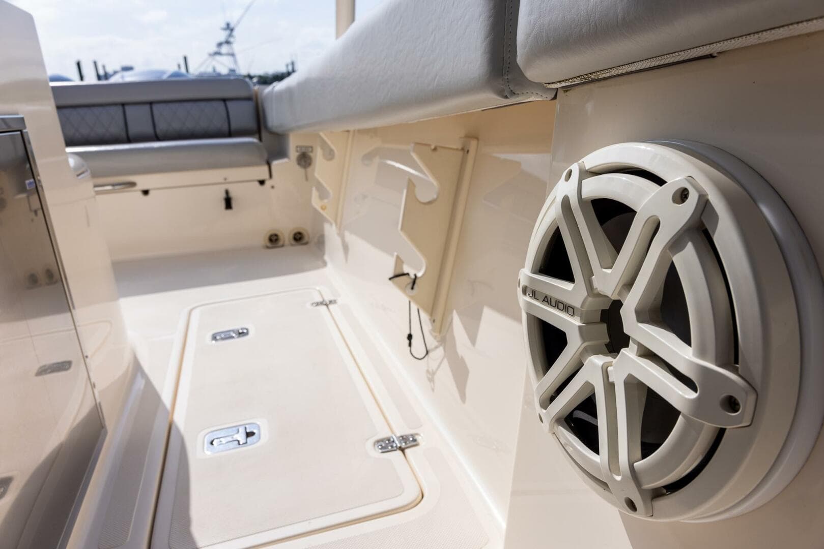 2012 Pursuit ST 310 Sport — photo 41