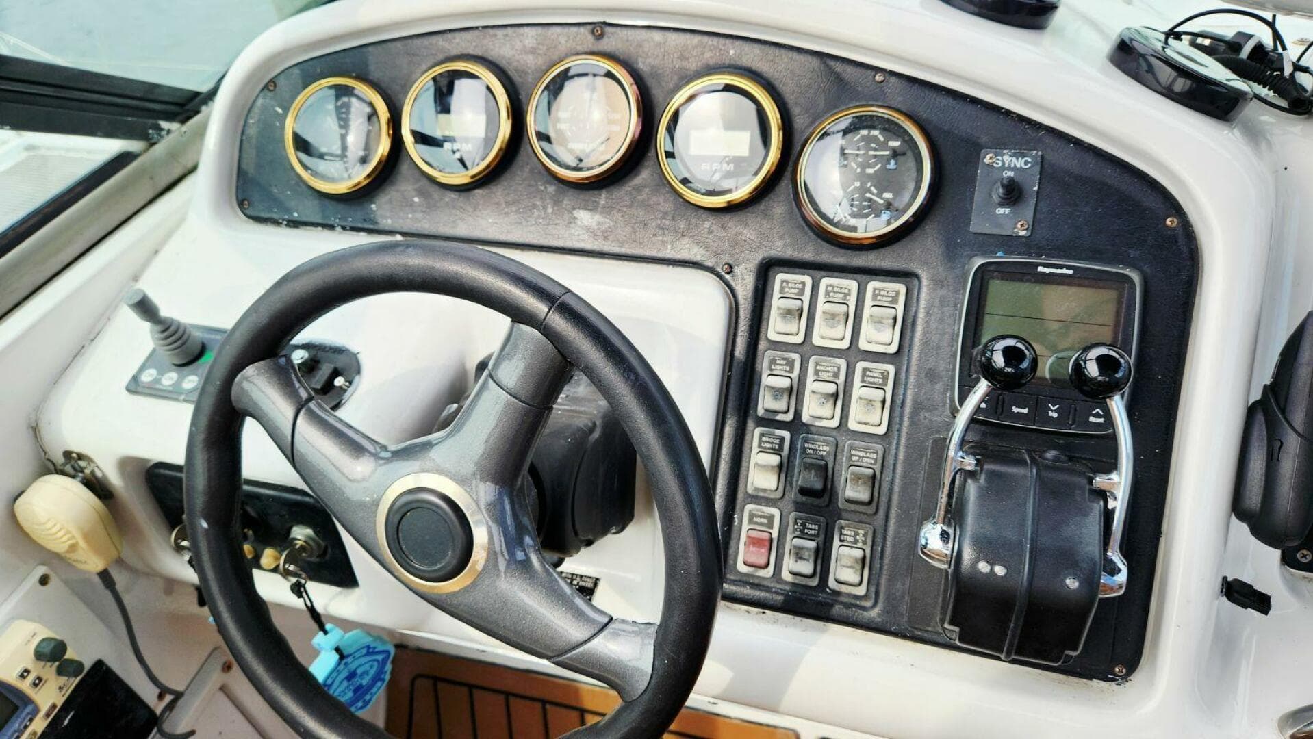 1999 Carver 530 Voyager Pilothouse — photo 60