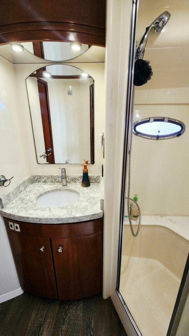 1999 Carver 530 Voyager Pilothouse — photo 43