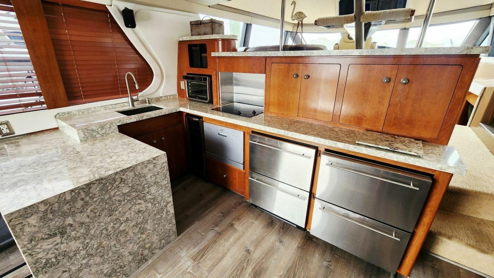 1999 Carver 530 Voyager Pilothouse — photo 10