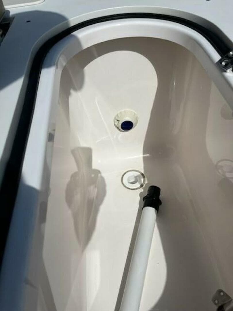 2016 Pursuit — photo 18