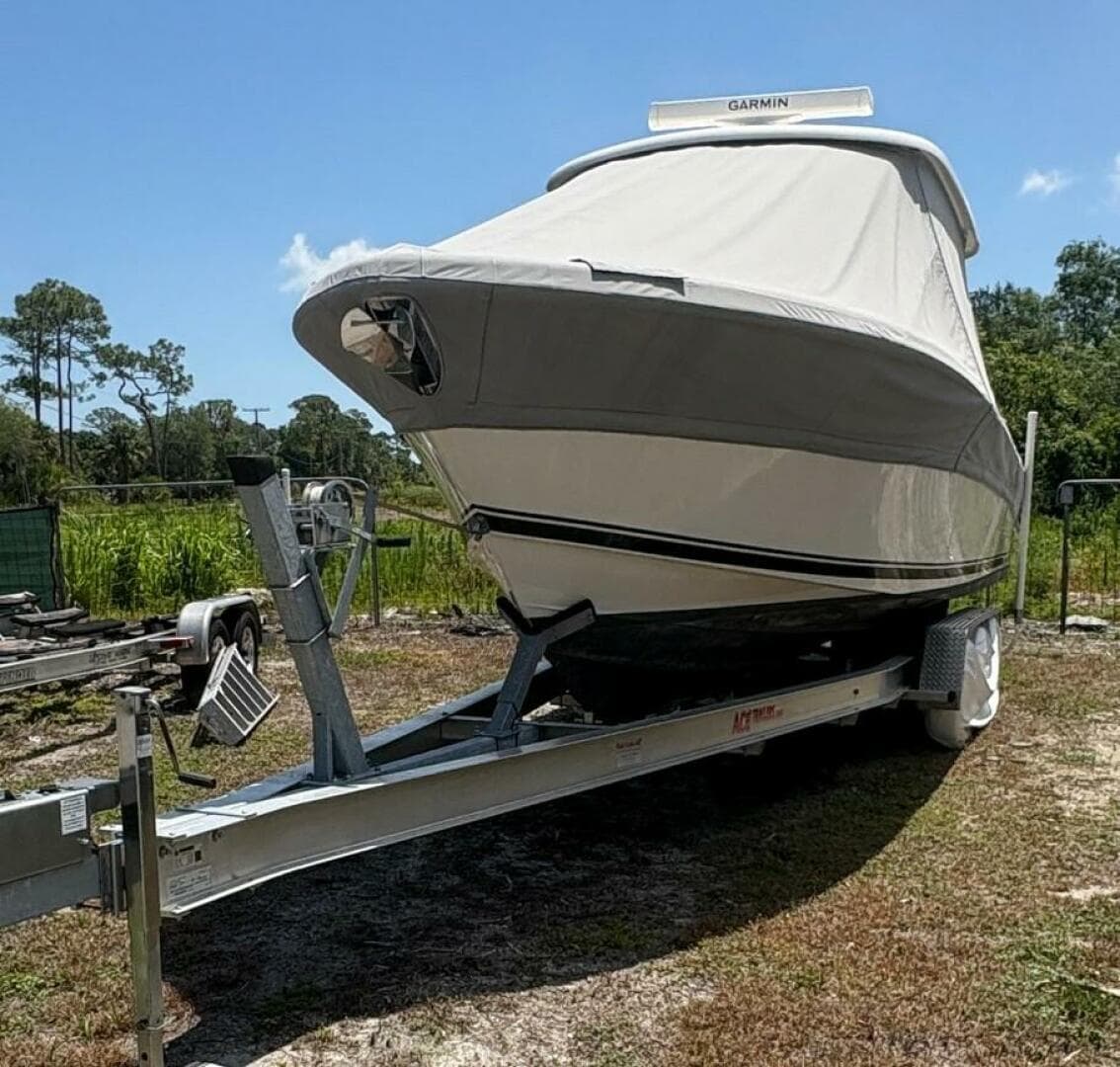 2016 Pursuit — photo 27