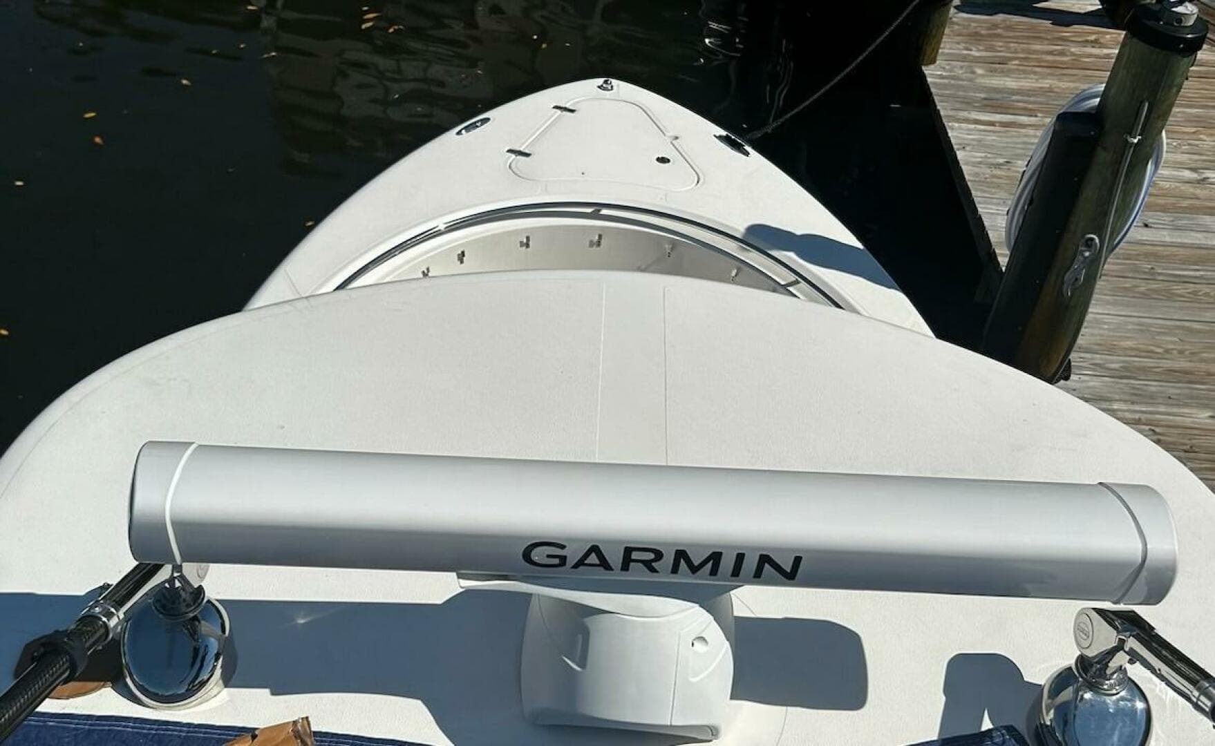 2016 Pursuit — photo 8