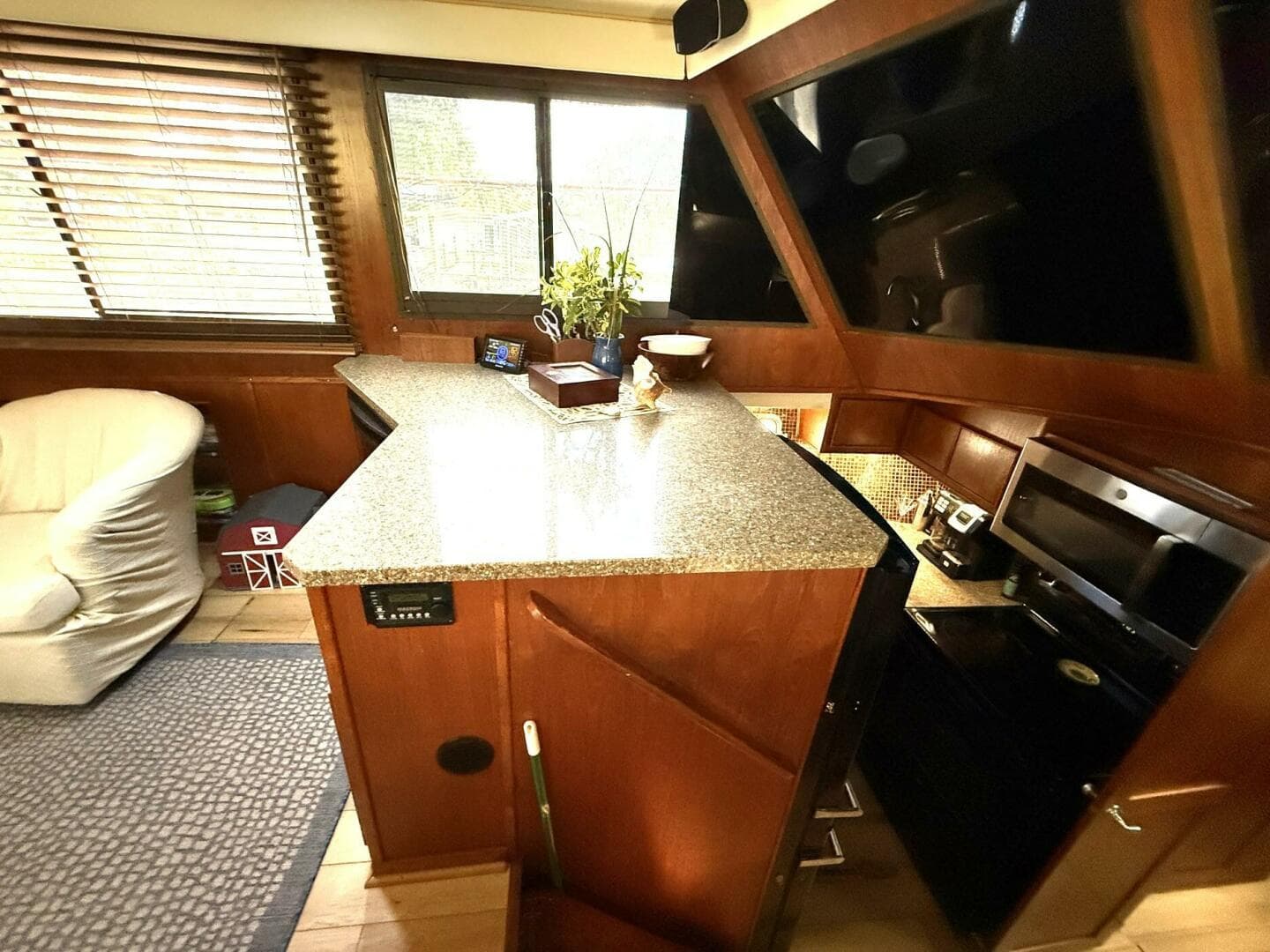 1989 Atlantic 47 — photo 13