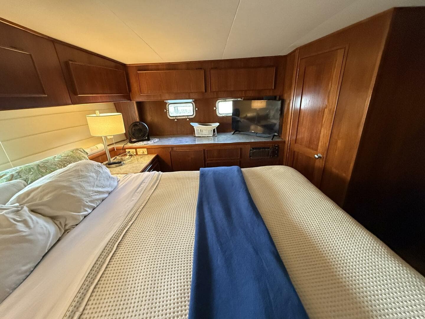 1989 Atlantic 47 — photo 20